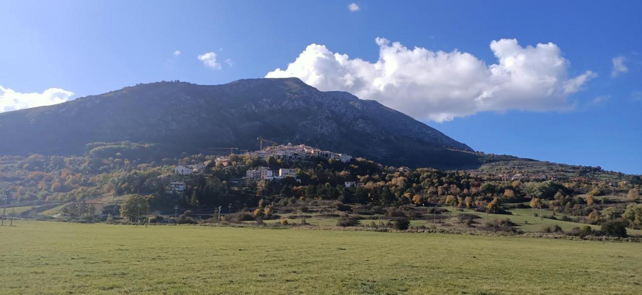 Appartement La Pigna Sbarazzina à Rocca di Cambio Extérieur photo